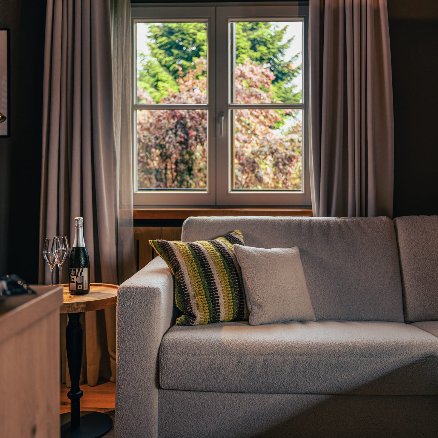 Premium_Deluxe_Zimmer_Sofa