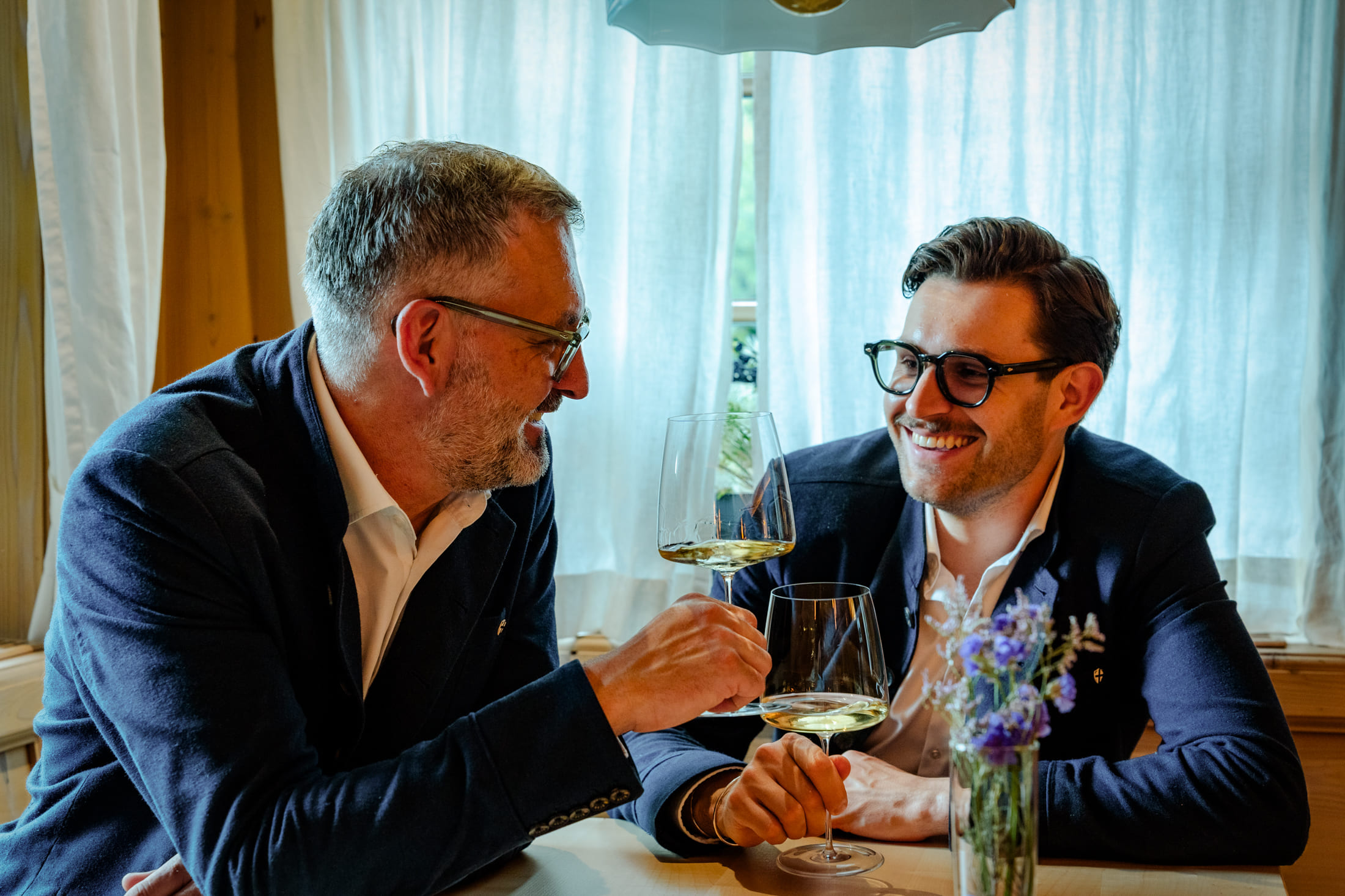Thomas und Yanik Bentele im Hotel Alpenkönig